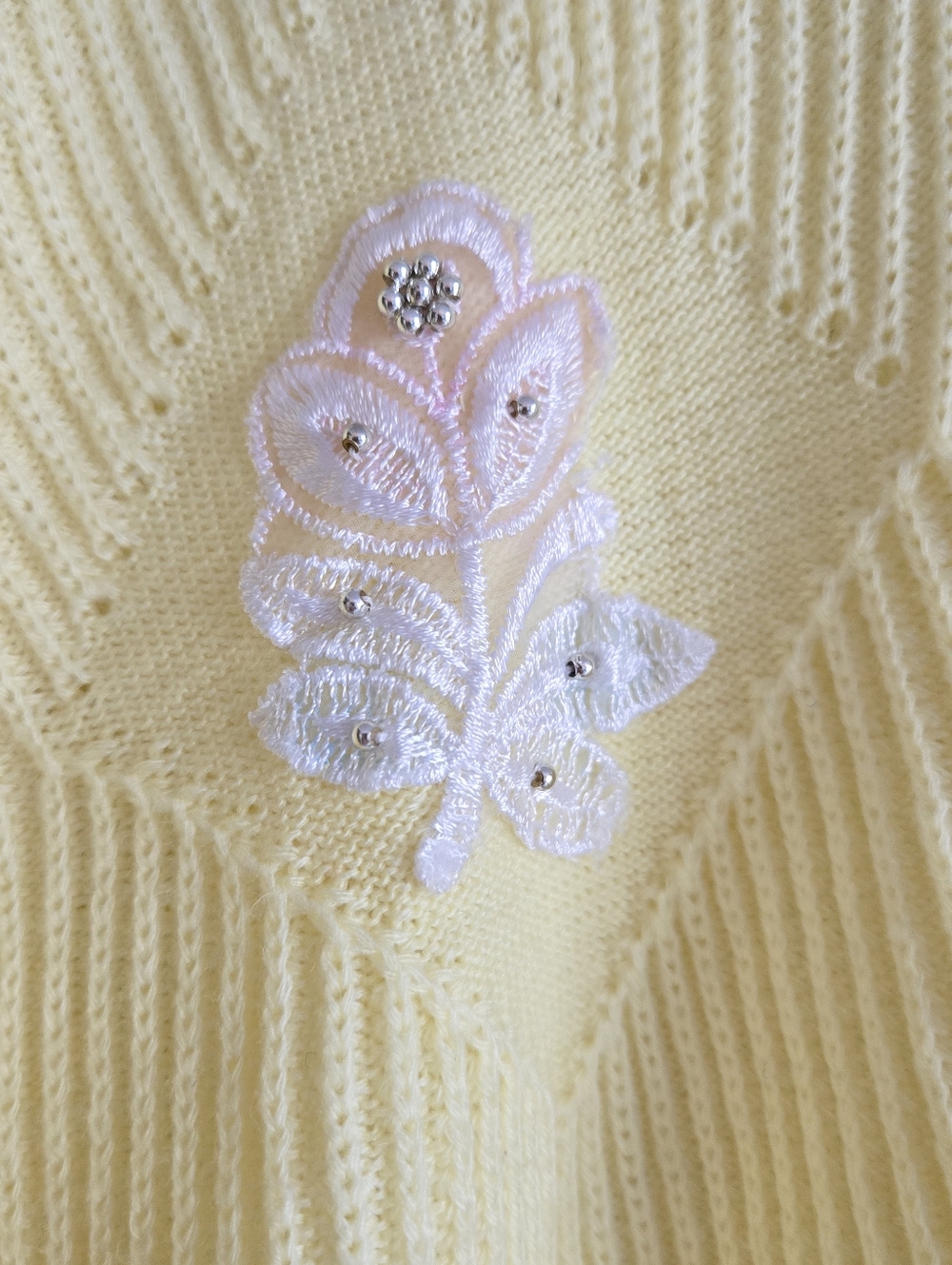 Yellow Knit Floral Embroidery Pullover Sweater - Picture 4 of 11